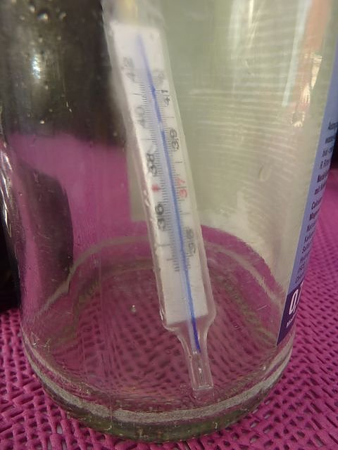 Ausgelaufenes Quecksilber