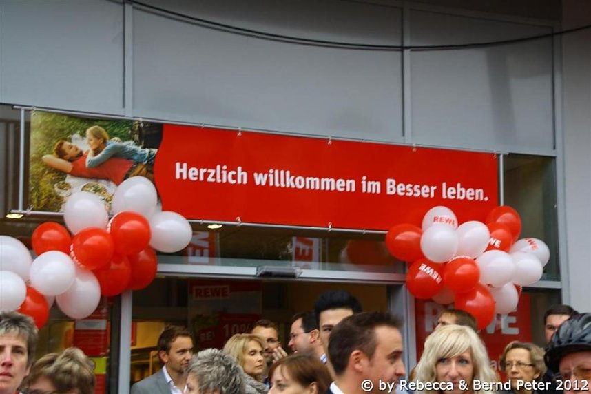 Neuer&ouml;ffnung mit Volksfest