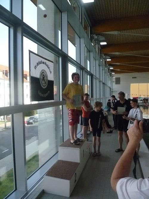 Guter Einstand beim Langstreckenmeeting in Halle