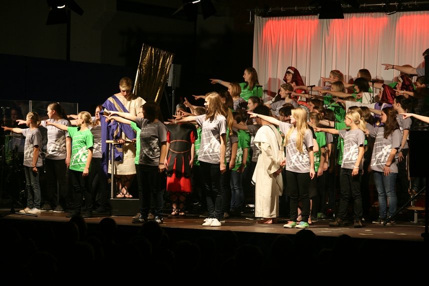 Musical in der Ballspielhalle