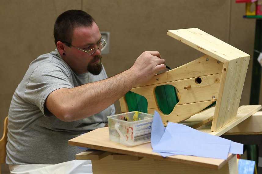Offene T&uuml;ren in der Werkstatt