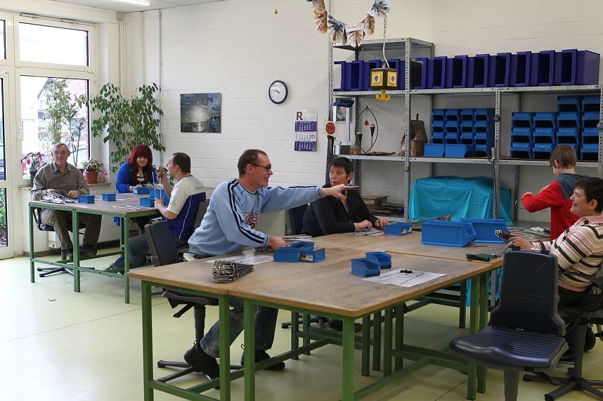 Offene T&uuml;ren in der Werkstatt