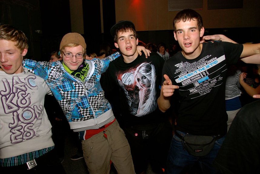 Junge Party im Klubhaus