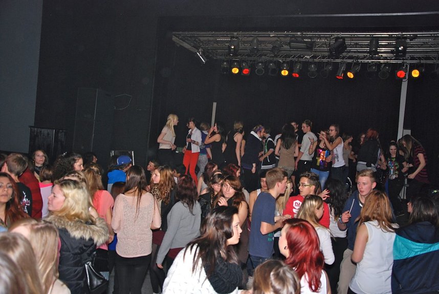 Junge Party im Klubhaus