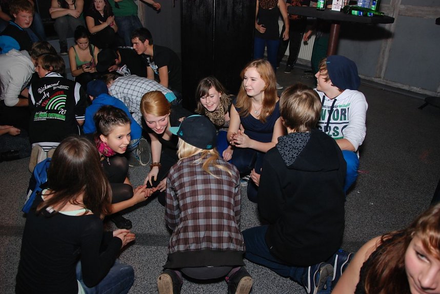 Junge Party im Klubhaus