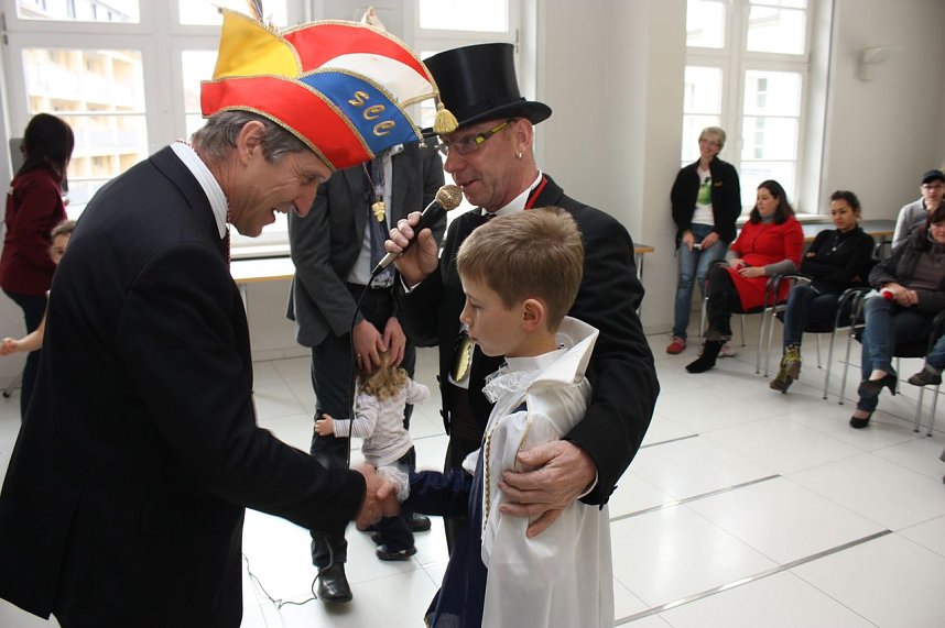 Schl&uuml;ssel &uuml;bergeben