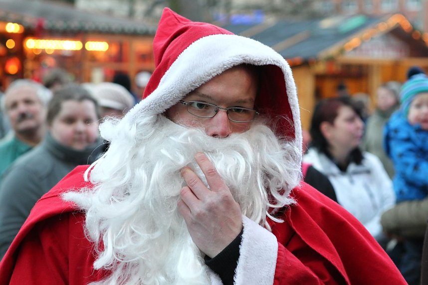 Adventsmarkt auf dem Theaterplatz