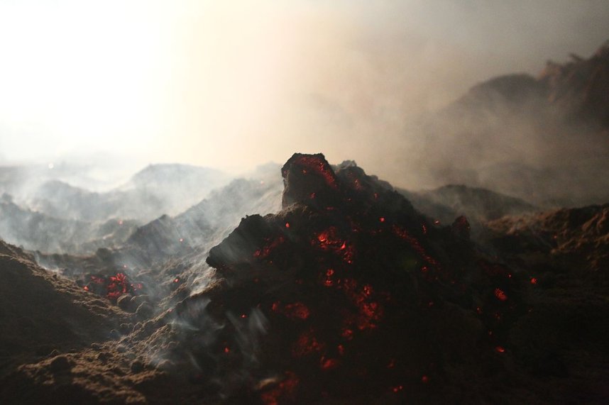 Brand in einem R&uuml;benmehl-Lager