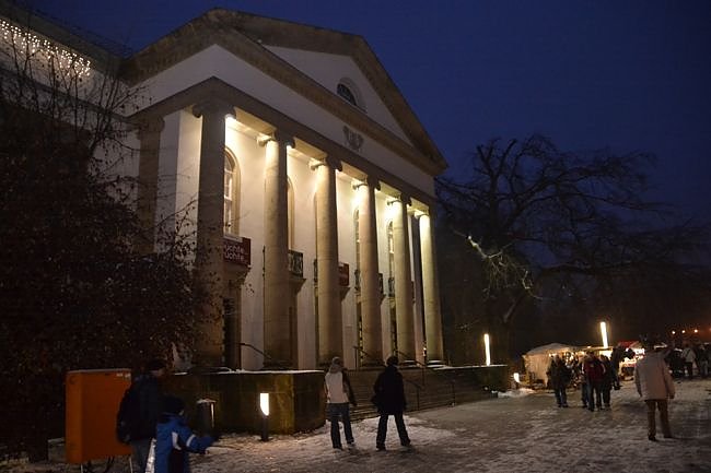 22.T&uuml;rchen am Theater