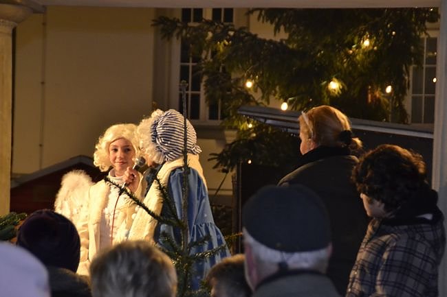 22.T&uuml;rchen am Theater