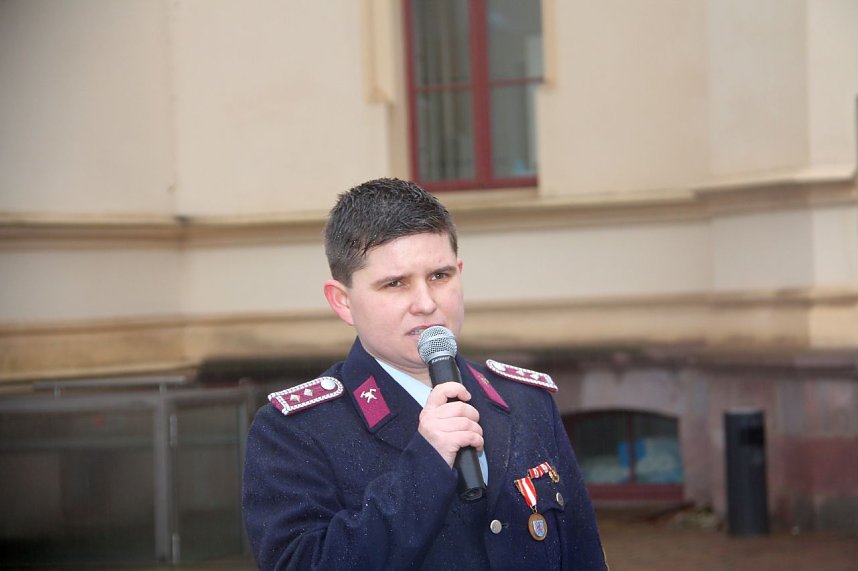 Friedenslicht wird verteilt