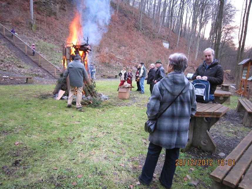 Mit Fackeln unterwegs