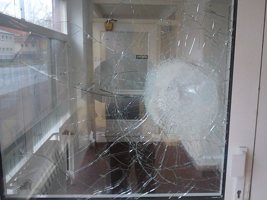 Dummer-Jungen-Streich oder Anschlag