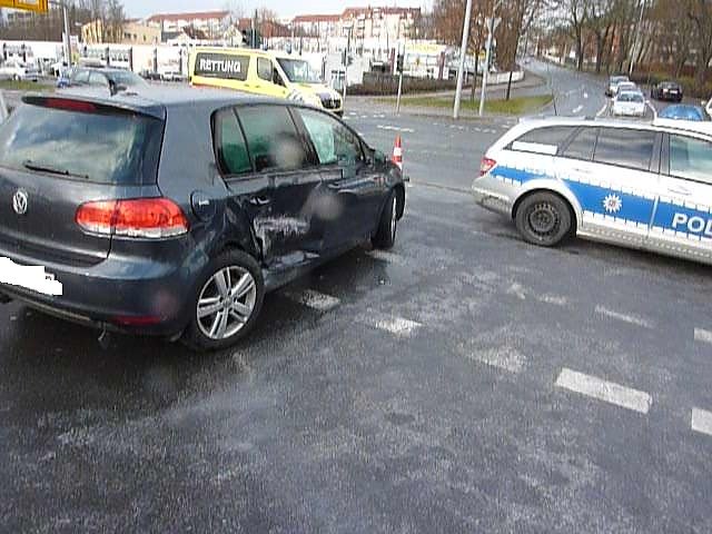 Crash auf der Kreuzung
