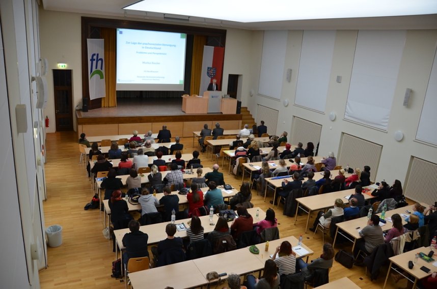 Ernannt und unterschrieben: Vorlesung war gut besucht