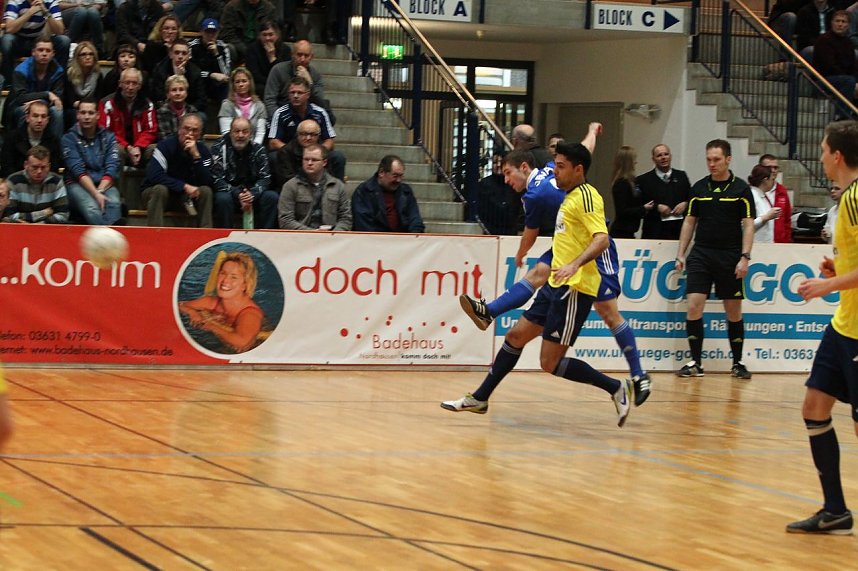 Fu&szlig;ballzauber unterm Hallendach