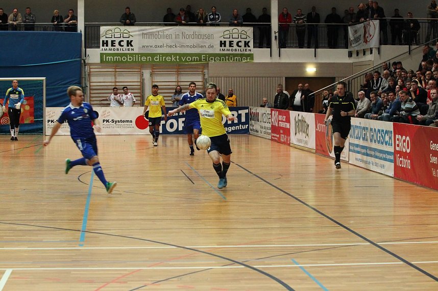 Fu&szlig;ballzauber unterm Hallendach