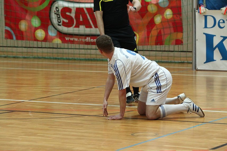 Fu&szlig;ballzauber unterm Hallendach