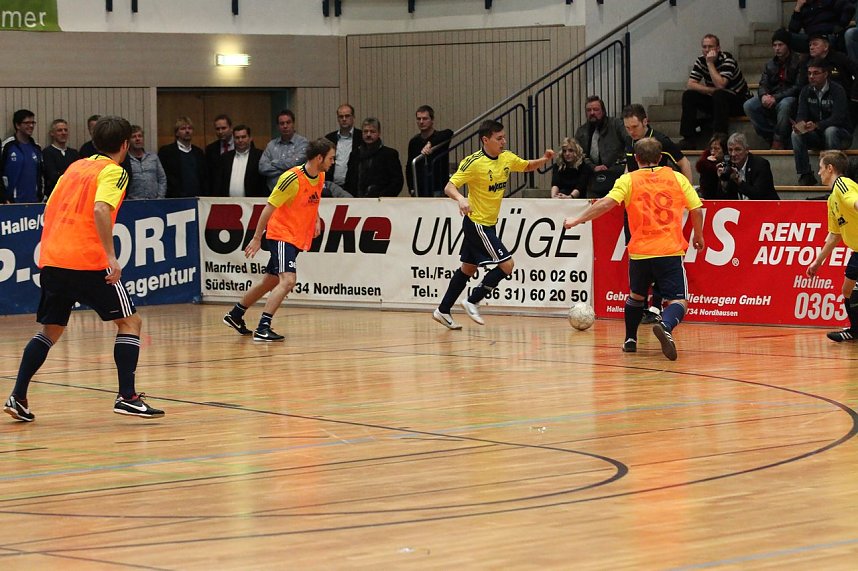 Fu&szlig;ballzauber unterm Hallendach