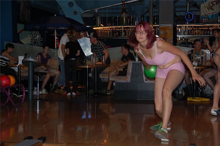 Bikini-Bowling in Nordhausen