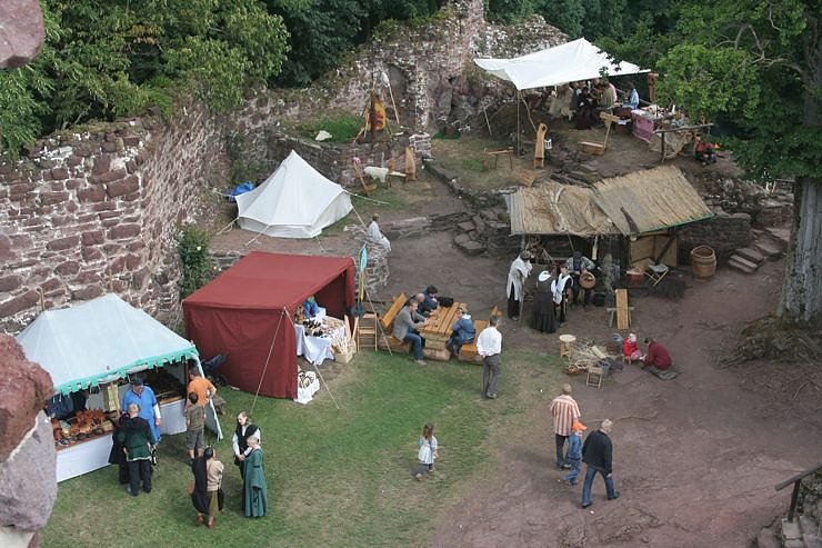 historisches Spektakel auf der Burgruine Hohnstein