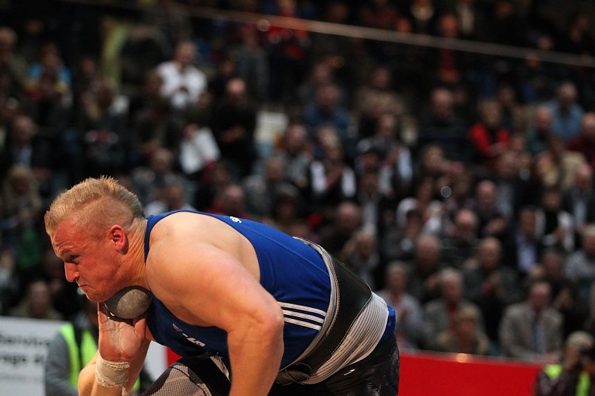 M&auml;nner beim Indoor