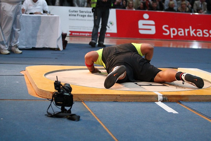 M&auml;nner beim Indoor
