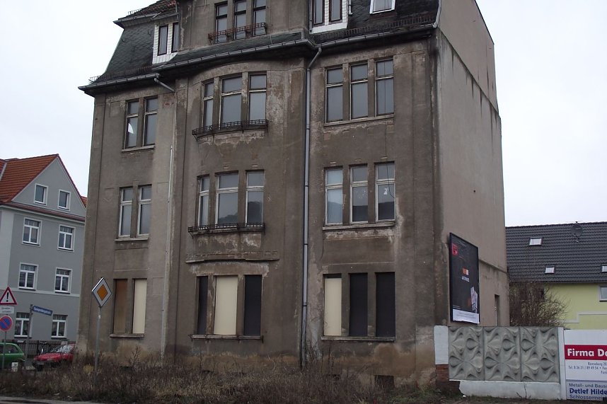 Die Villa an der Ecke Spangenbergstra&szlig;e hat auch schon bessere Zeiten gesehen.