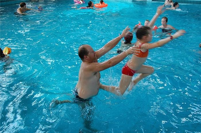 Schulanfangsparty im Nordh&auml;user Badehaus