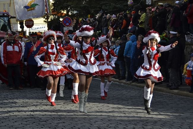 Gro&szlig;er Festumzug