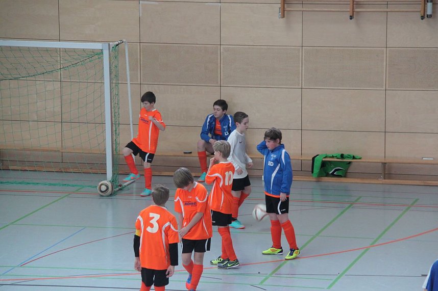 Turnier unterm Hallendach