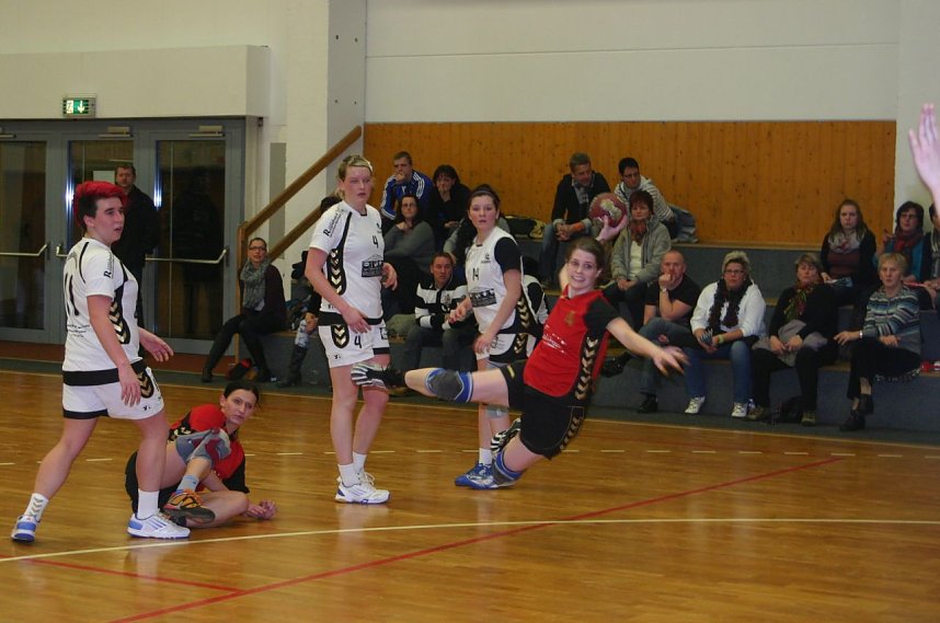 Handball-Samstag:  Mauke Wuhrer