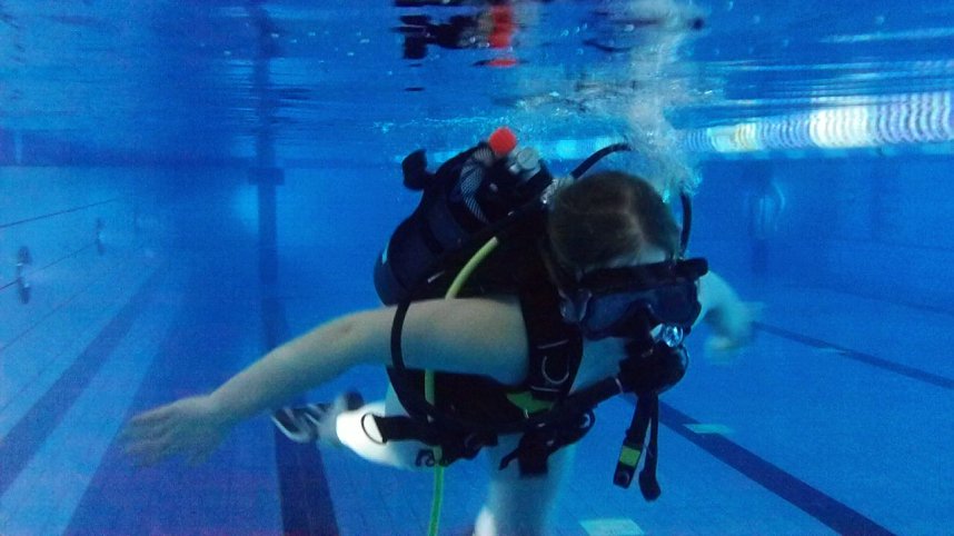 Mega Pool Party im Badehaus