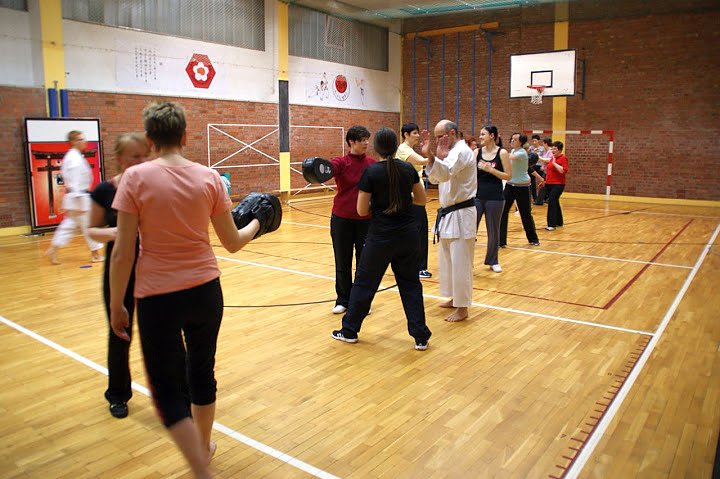 Gewalt gegen Frauen - nicht mit uns