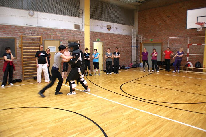 Gewalt gegen Frauen - nicht mit uns