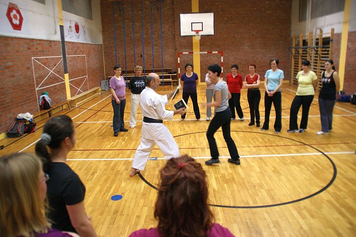 Gewalt gegen Frauen - nicht mit uns