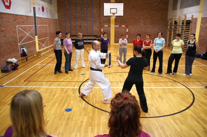 Gewalt gegen Frauen - nicht mit uns