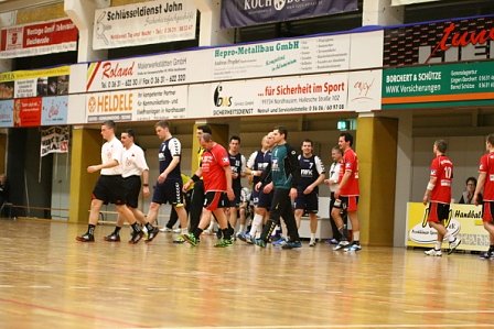 Sieg und Niederlage bei Handball-M&auml;nnern