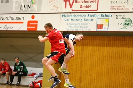 Sieg und Niederlage bei Handball-M&auml;nnern