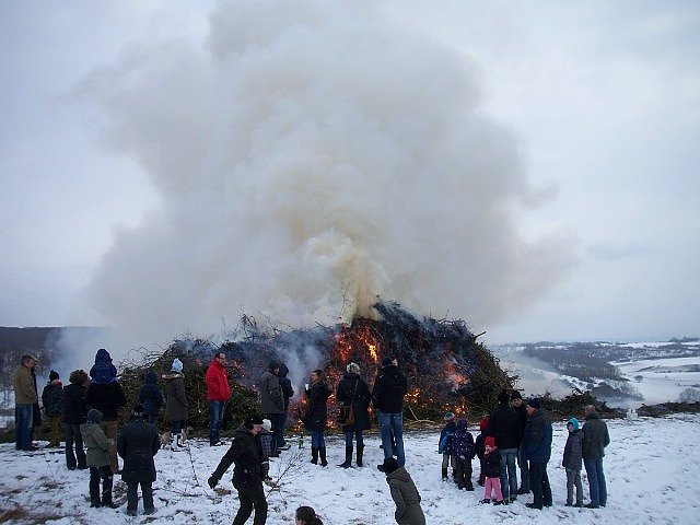 Osterfeuer mit bitterem Beigeschmack