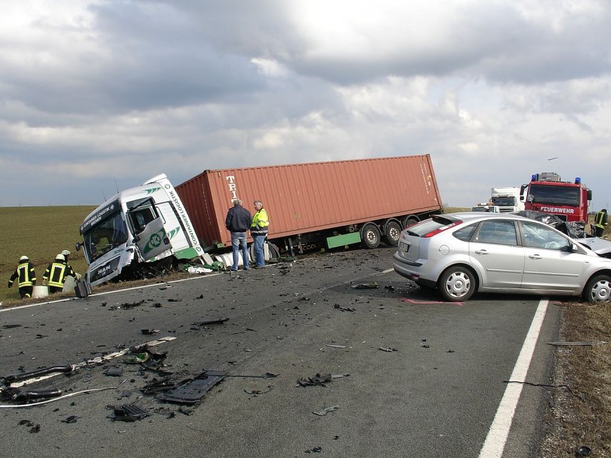 T&ouml;dlicher Unfall auf der B 4