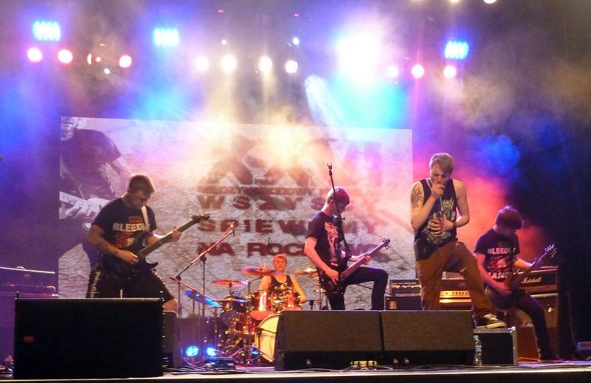 With bleeding hands gaben ein Klubkonzert im Ostr&oacute;wer Kulturzentrum