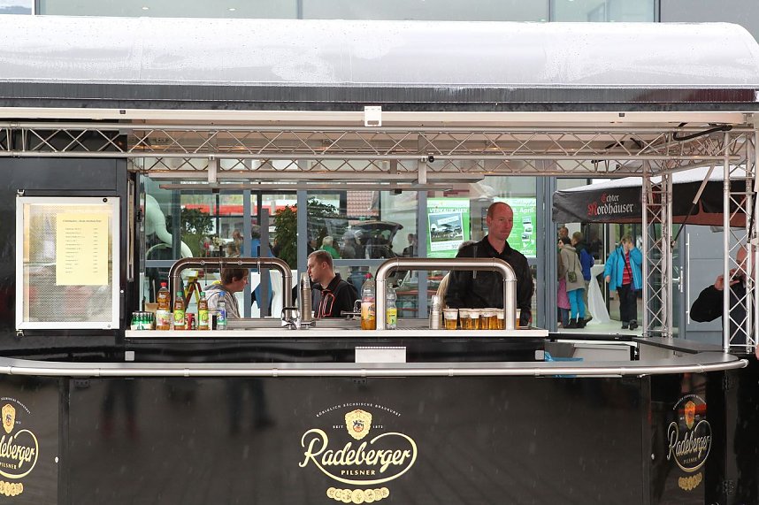 Fr&uuml;hlingsfest an der Halleschen Stra&szlig;e