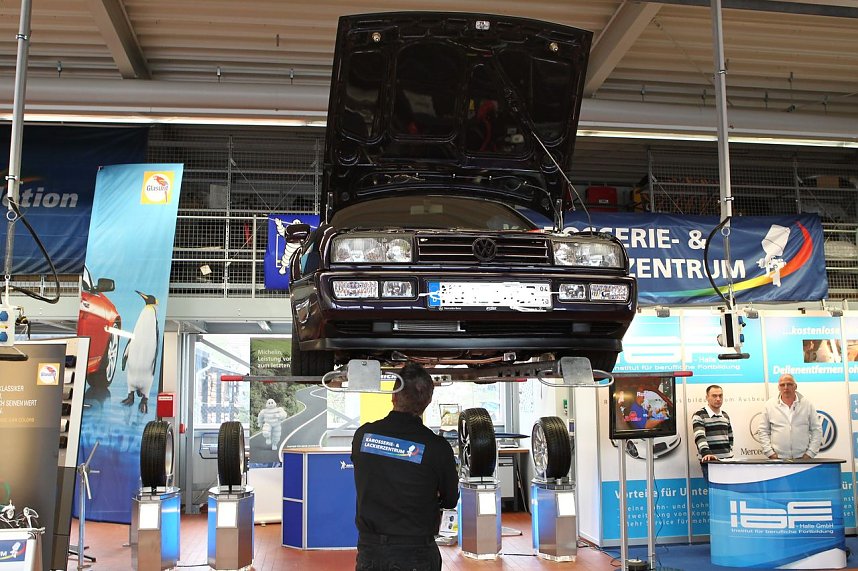 Fr&uuml;hlingsfest an der Halleschen Stra&szlig;e