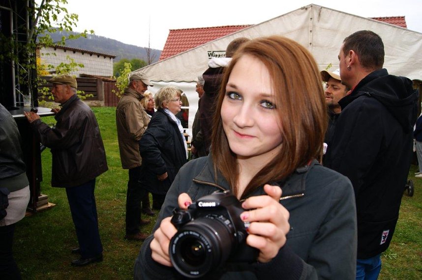 Maibaum in Obergebra gesetzt
