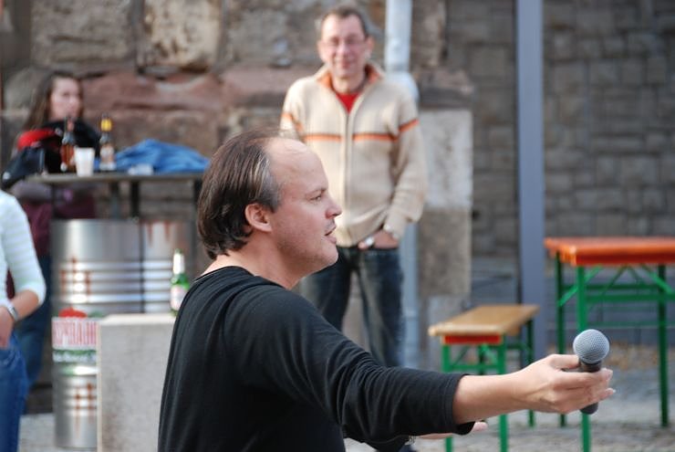 Hubert Kah auf dem  Rathausplatz