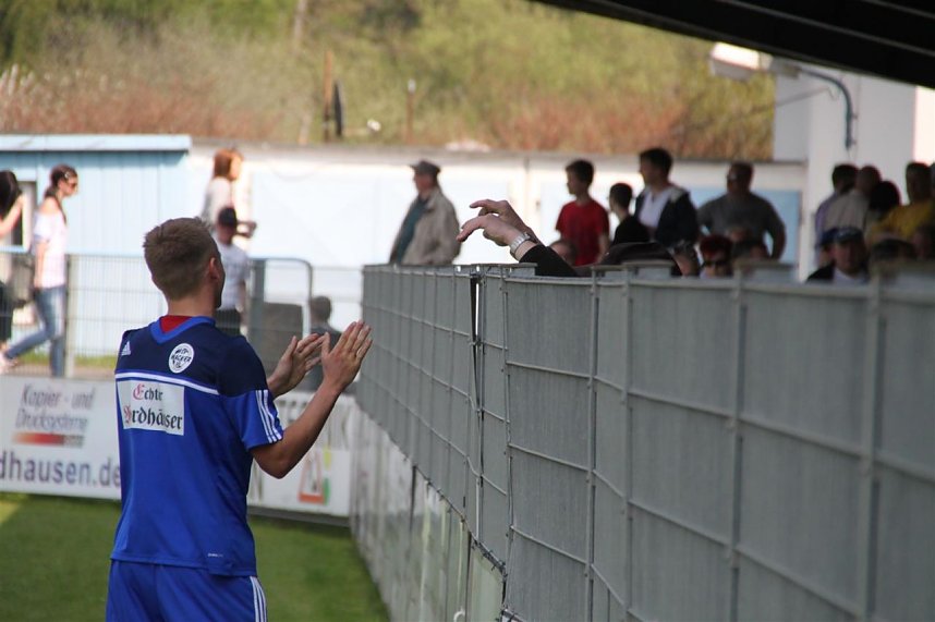 Wacker gewinnt gegen die RWE-Reserve