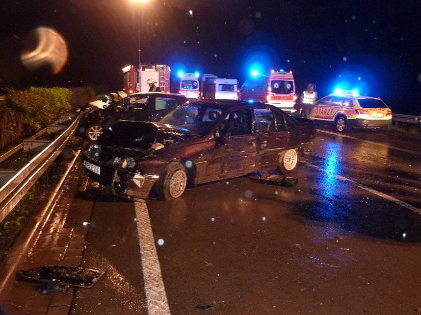 Unfall auf der Autobahn A 38