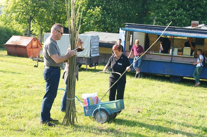 Pfingstfeuer in Obergebra