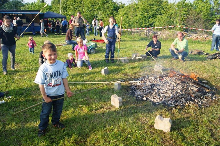 Pfingstfeuer in Obergebra